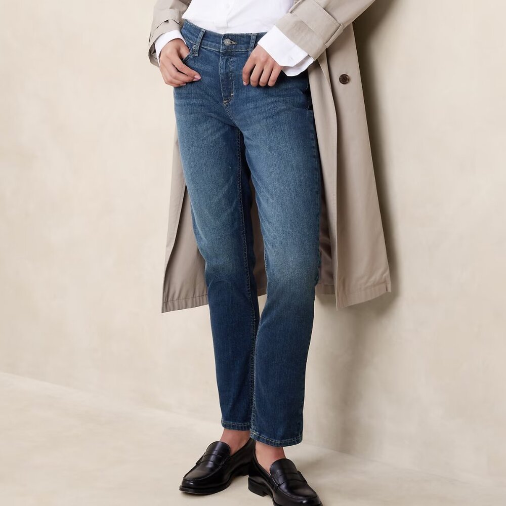 Banana Republic Factory Girlfriend jean, size 27/4
